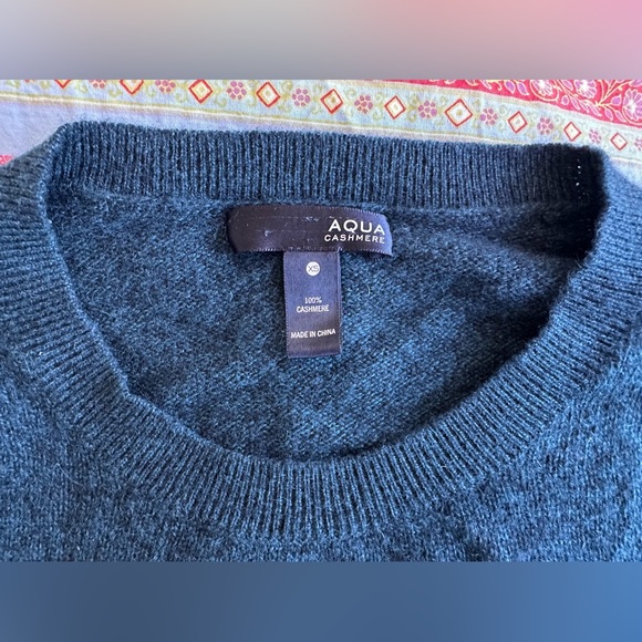 Aqua 100% Cashmere Sweater - Picture 3 of 3